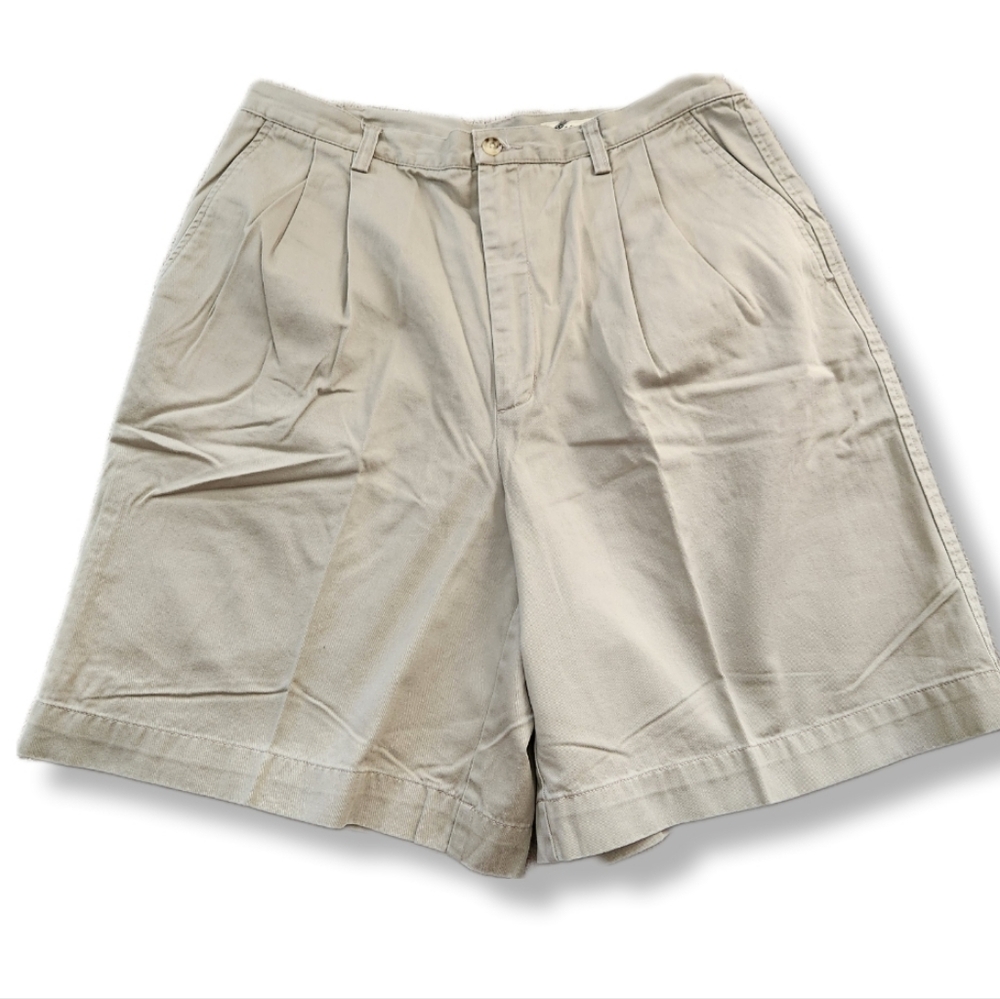 Eddie Bauer Women's Beige Slant Pocket Pleated Shorts Size 16